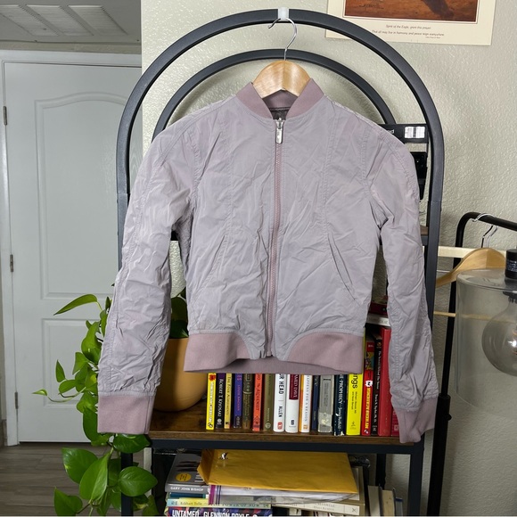 Lululemon Women's Flip It & Reverse It Jacket Purple Size 2 Full Zip PrimaLoft - Picture 6 of 16